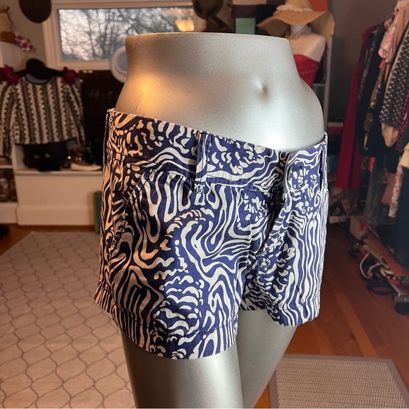 LILLY PULITZER The Walsh Short Night Swimming Casual Beach Summer Chino Blue Sz2 - Picture 6 of 7